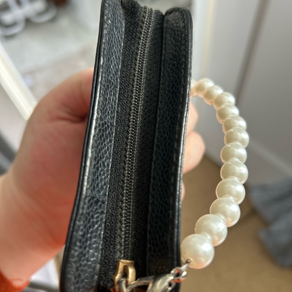 EUC Chanel Caviar Pouch w/COA 💫 - Picture 9 of 12